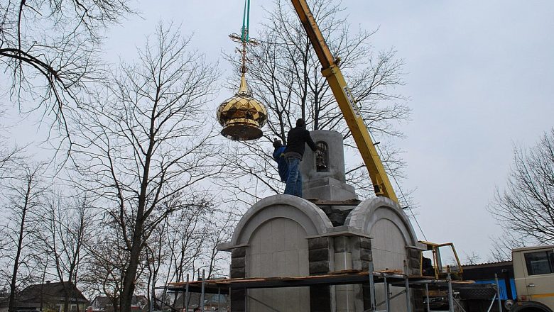 В г. Жодино состоялось освящение и водружение купола с крестом на часовню святого Архистратига Михаила