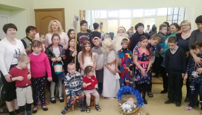 Ученики факультатива «Основы православной культуры» зеленоборской школы провели благотворительную акцию