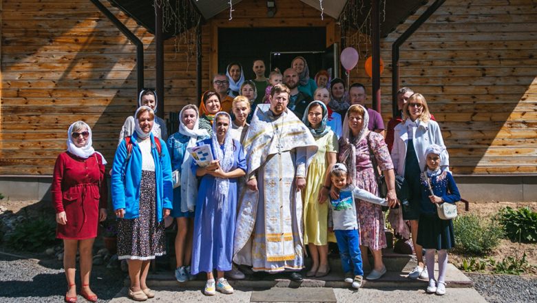 ПОД КРЫЛЫШКОМ У БАТЮШКИ. СЕГОДНЯ ГЕРОЙ НАШЕГО ПРОЕКТА – ИЕРЕЙ СЕРГИЙ ЧУКОВИЧ