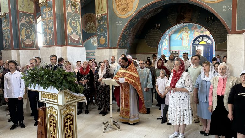 БЛАГОДАРСТВЕННЫЙ МОЛЕБЕН НА ОКОНЧАНИЕ УЧЕБНОГО ГОДА В ВОСКРЕСНОЙ ШКОЛЕ