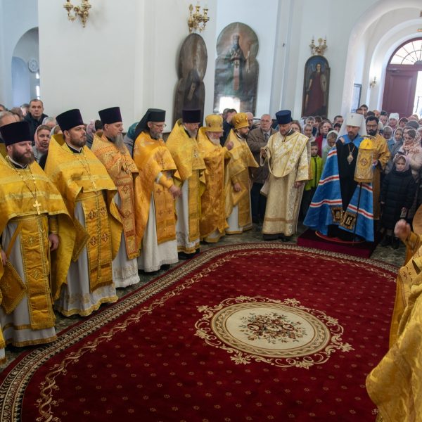 ТОРЖЕСТВА ПОСВЯЩЕННЫЕ 10-ЛЕТИЮ ЕЕ ОБРАЗОВАНИЯ И 150-ЛЕТИЮ ОСВЯЩЕНИЯ КАФЕДРАЛЬНОГО СОБОРА ВОСКРЕСЕНИЯ ХРИСТОВА Г. БОРИСОВА